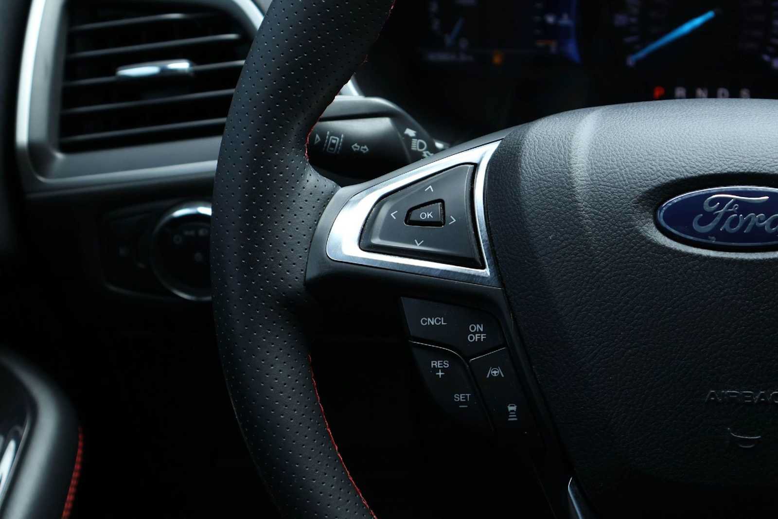 Used 2020 Ford Edge ST-Line FWD image 22