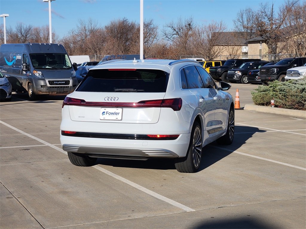 Used 2019 Audi e-tron Prestige image 7