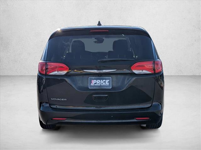 Used 2023 Chrysler Voyager LX FWD image 6