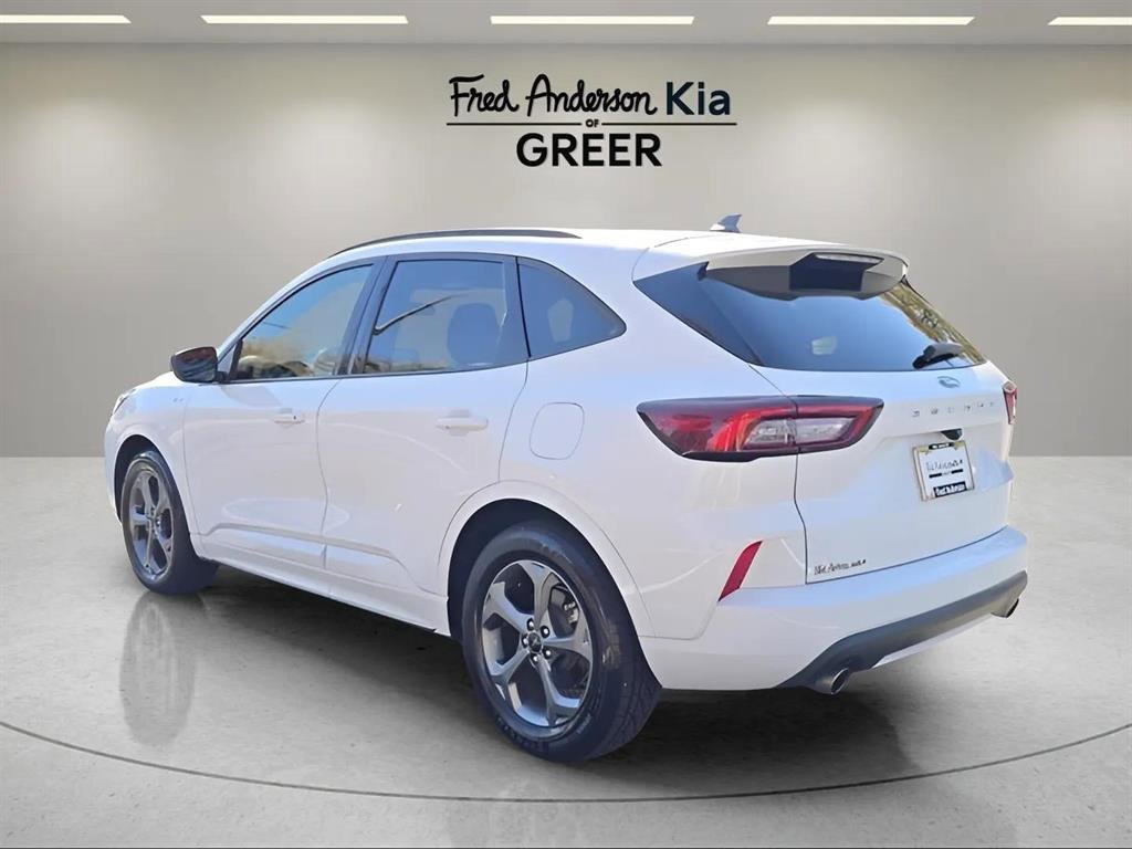 Used 2023 Ford Escape ST-Line image 5