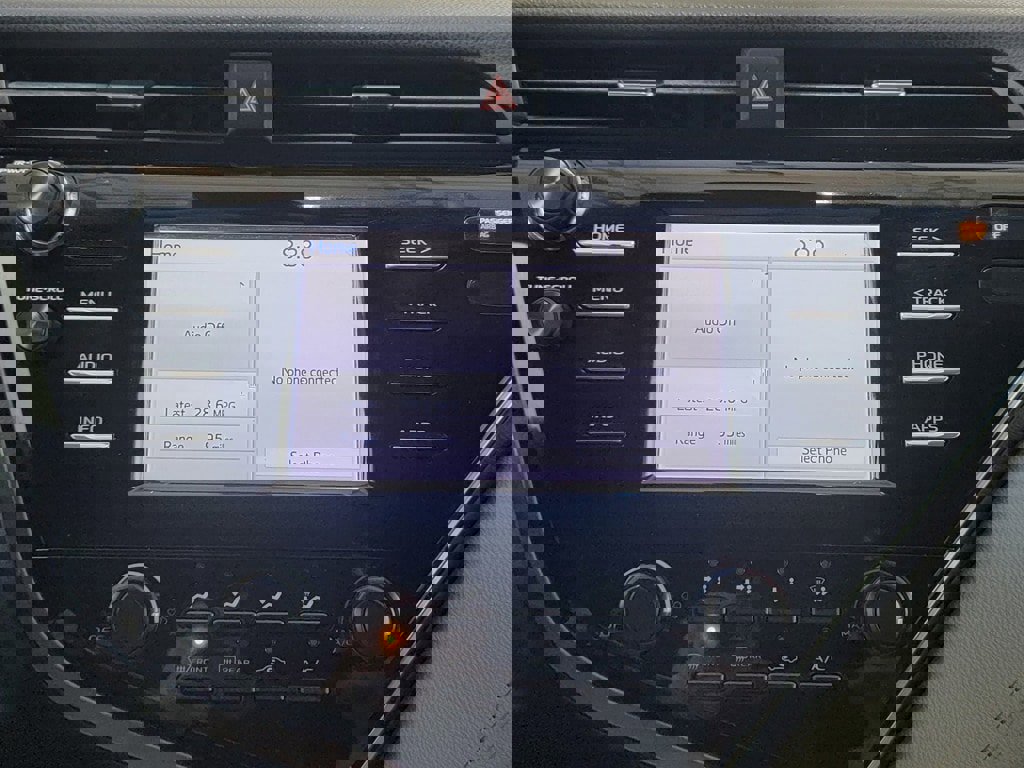 Used 2018 Toyota Camry L image 22