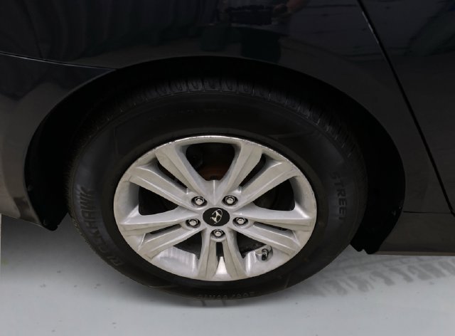Used 2012 Hyundai Sonata GLS FWD image 17