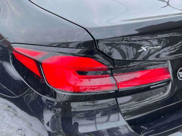 Used 2022 BMW 530i xDrive w/ Convenience Package image 9