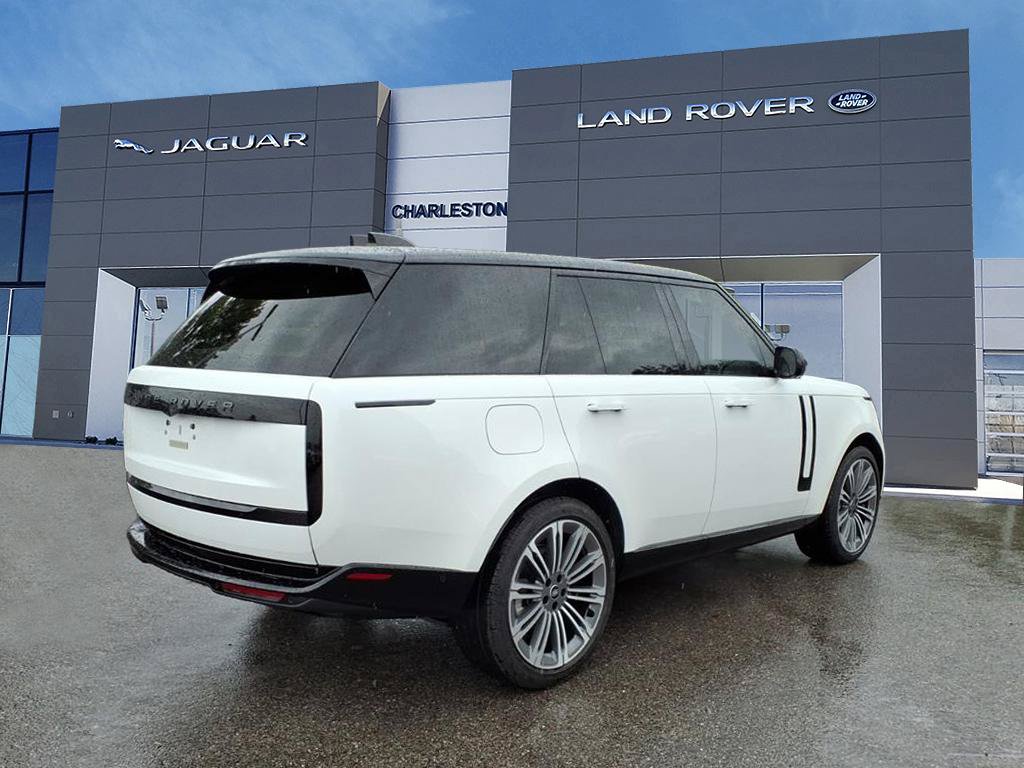 Used 2025 Land Rover Range Rover SE AWD/4WD image 5