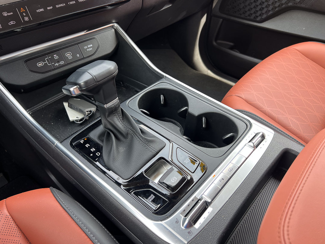 Used 2026 Kia Carnival SX w/ SX Dark Edition Package FWD image 23