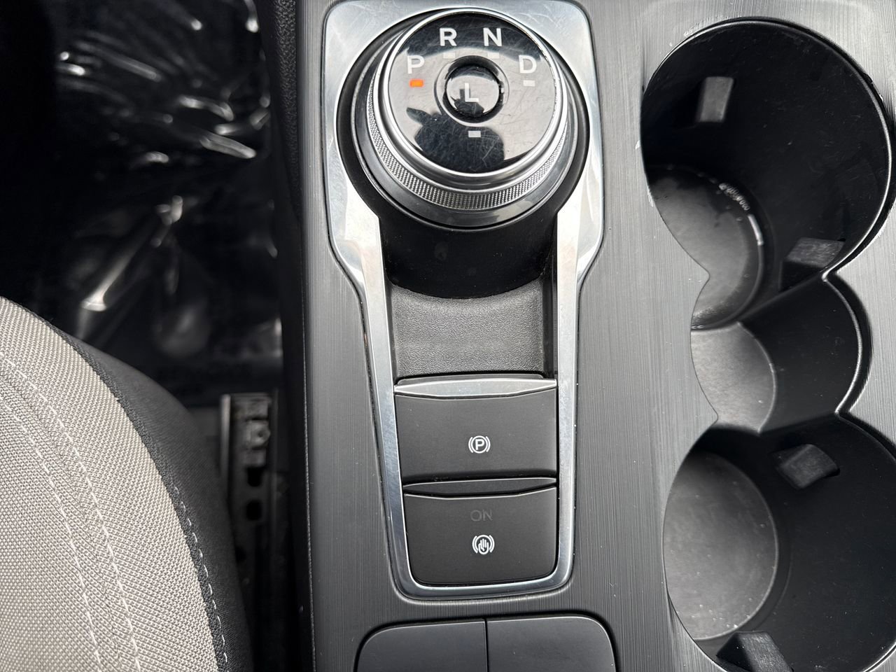 Used 2021 Ford Escape SE image 20