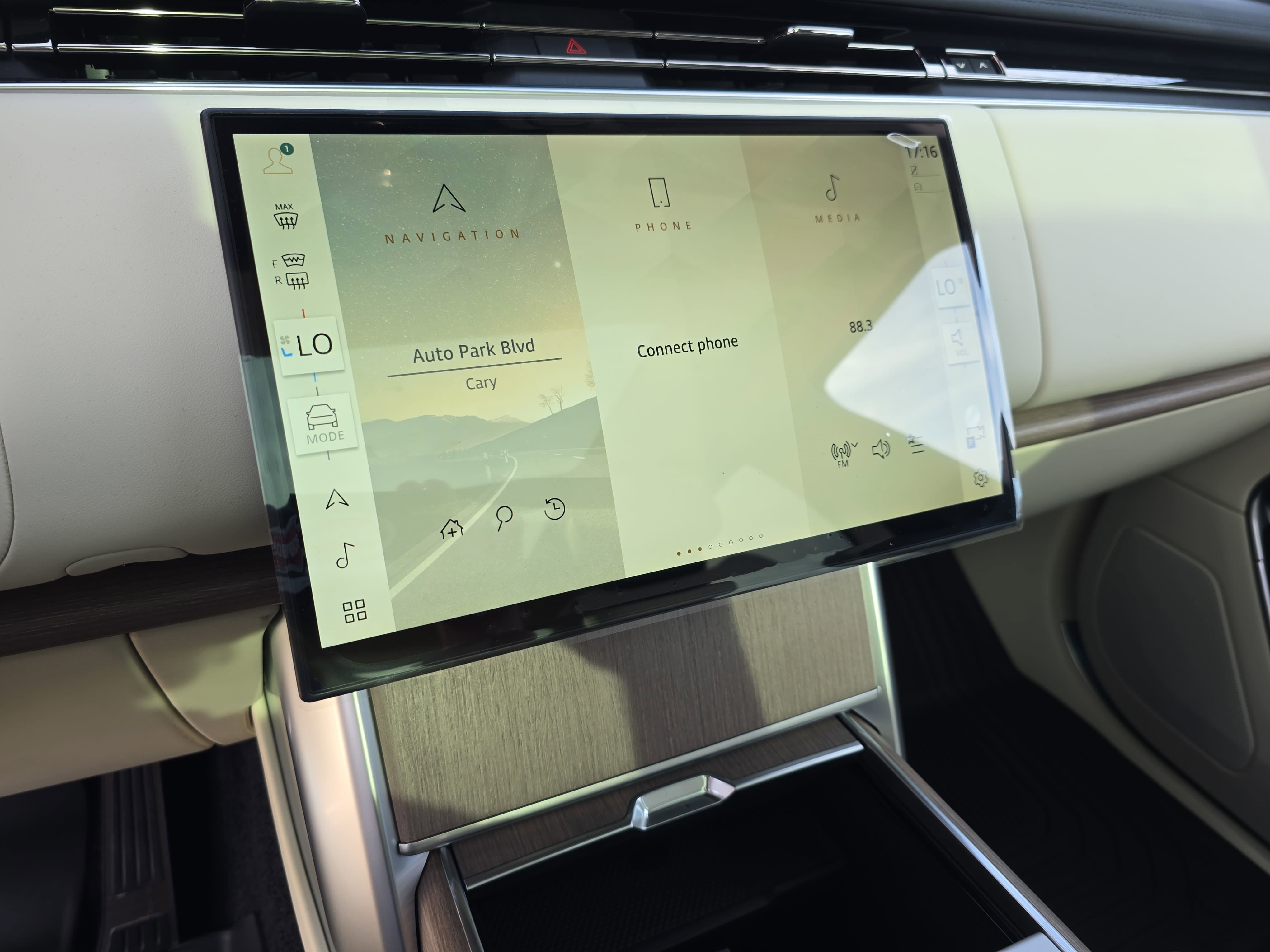 New 2026 Land Rover Range Rover SE AWD/4WD image 20