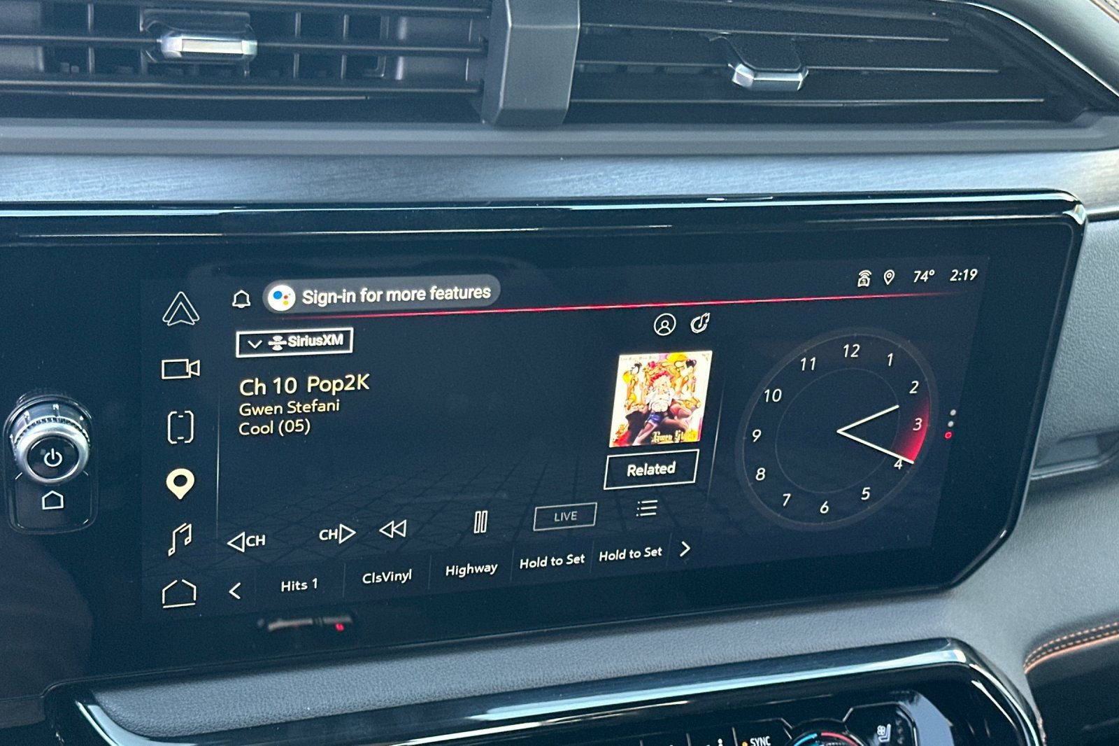 Used 2025 GMC Sierra 1500 AT4 image 17