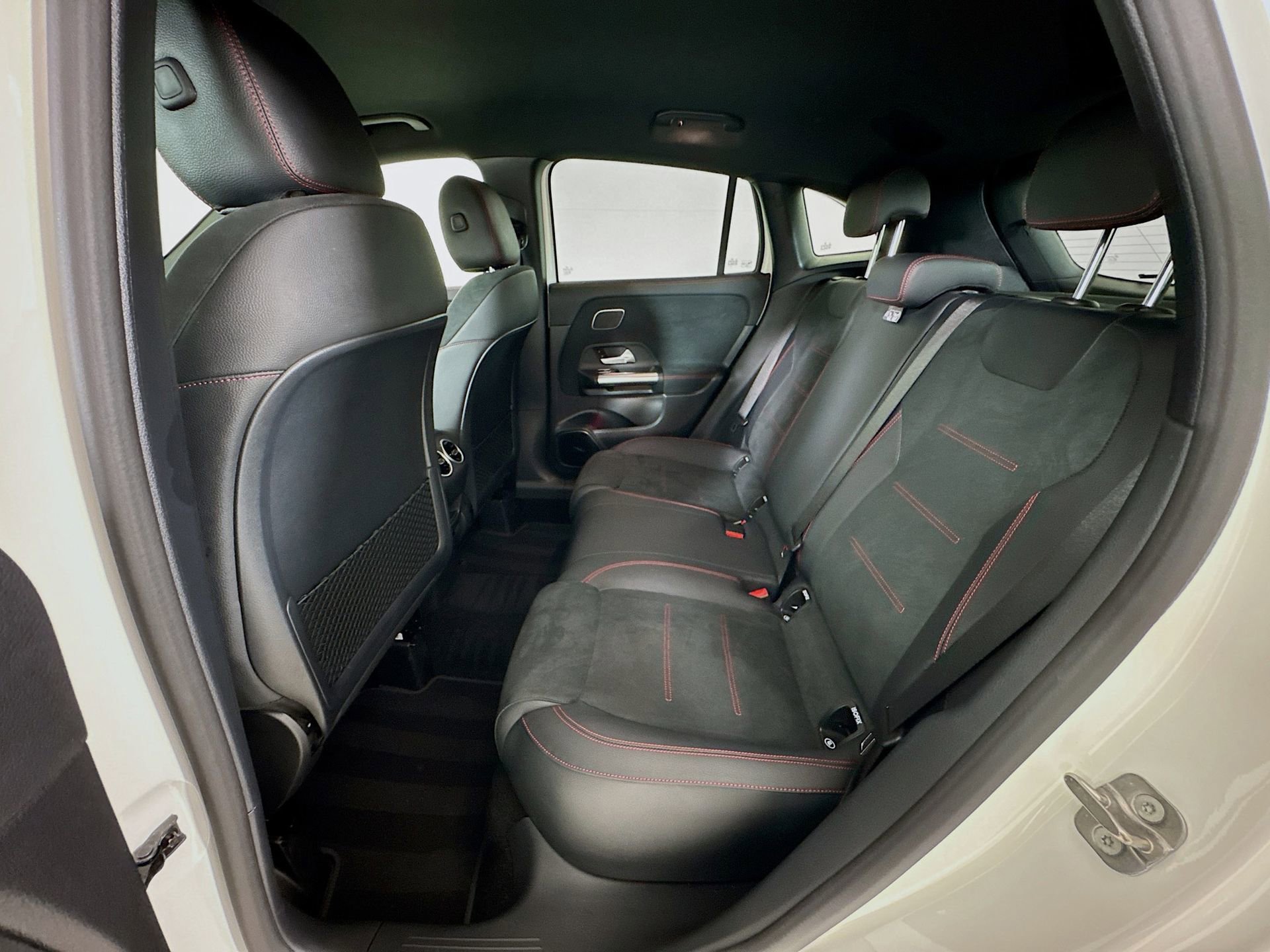 Used 2025 Mercedes-Benz GLA 250 image 23