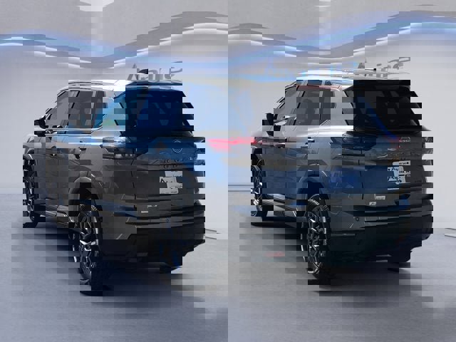 Used 2024 Nissan Rogue S image 3