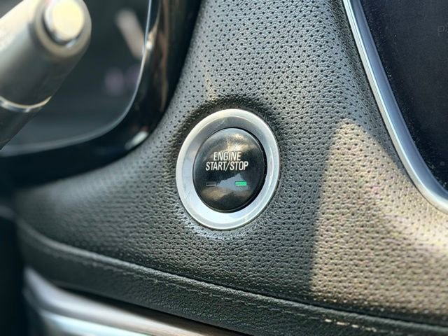 Used 2018 Cadillac XT5 Premium Luxury FWD image 12