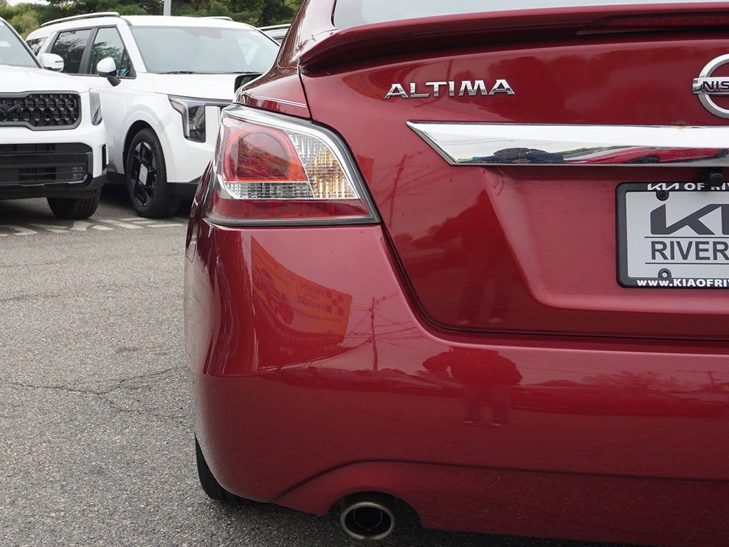 Used 2014 Nissan Altima 2.5 S w/ Sport Value Package FWD image 12