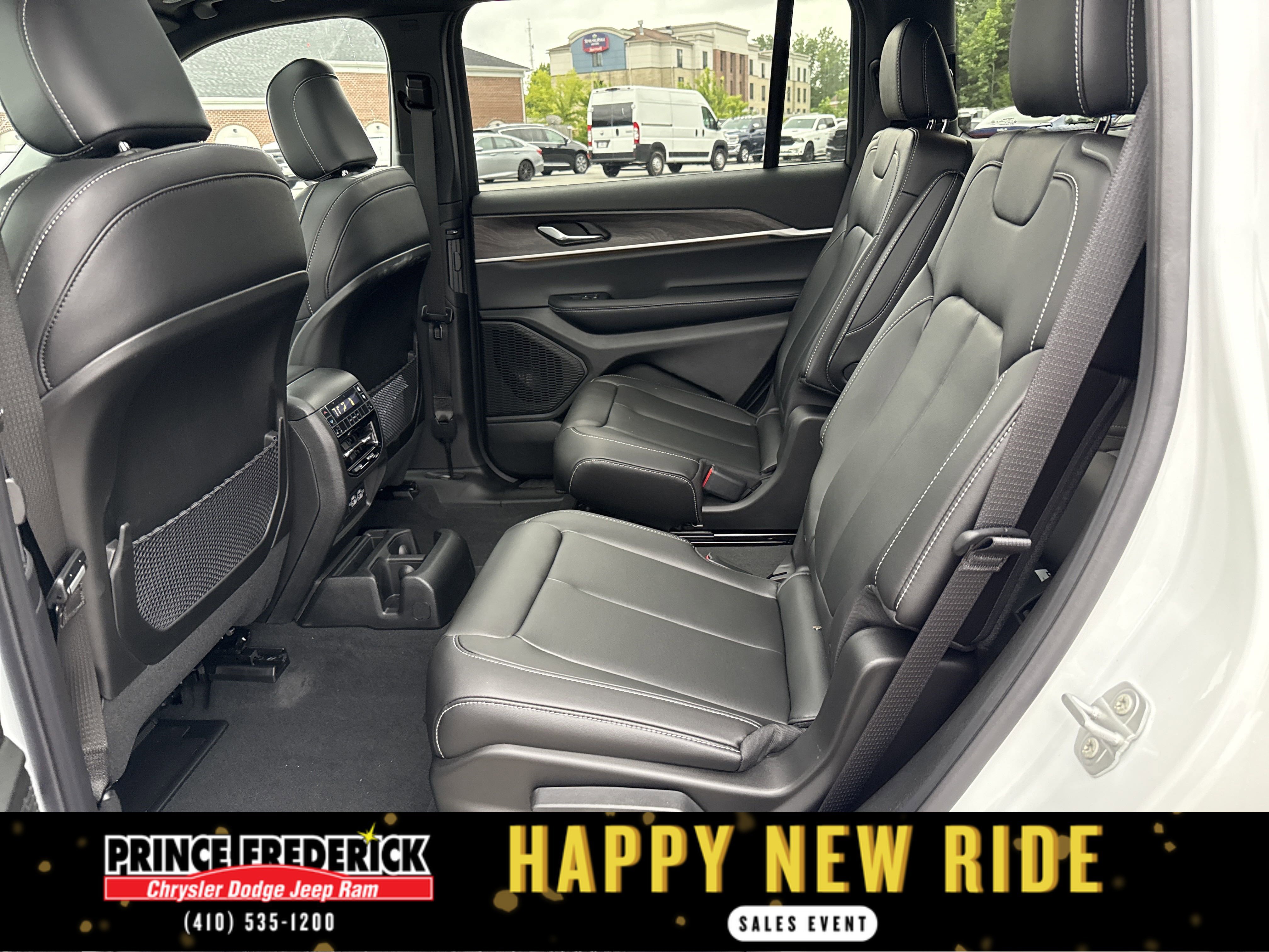 New 2025 Jeep Grand Cherokee L Limited w/ Black Appearance Package image 11