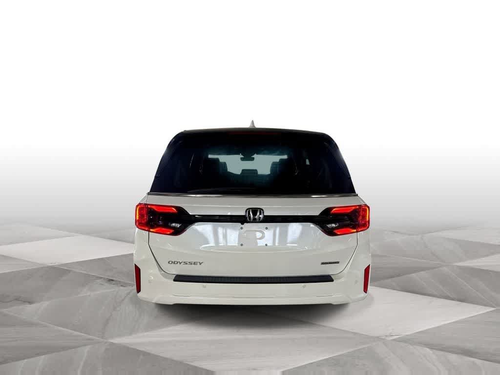 New 2026 Honda Odyssey Touring image 7