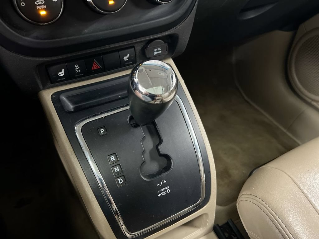 Used 2015 Jeep Patriot High Altitude AWD/4WD image 16