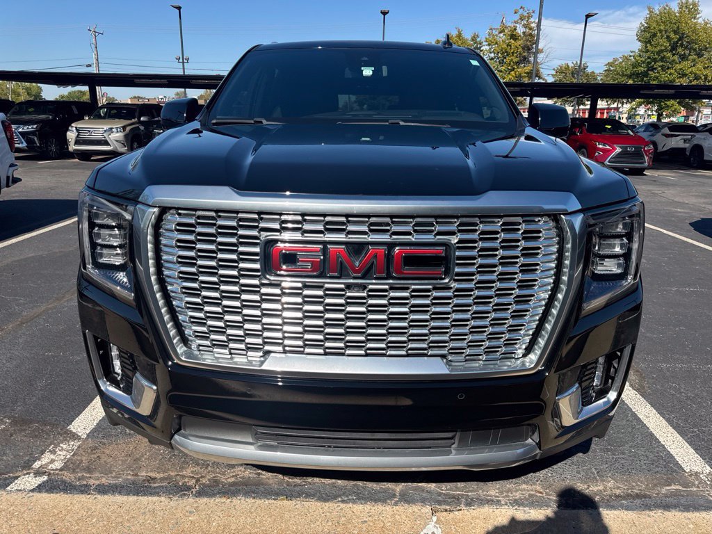 Used 2023 GMC Yukon Denali AWD/4WD image 3