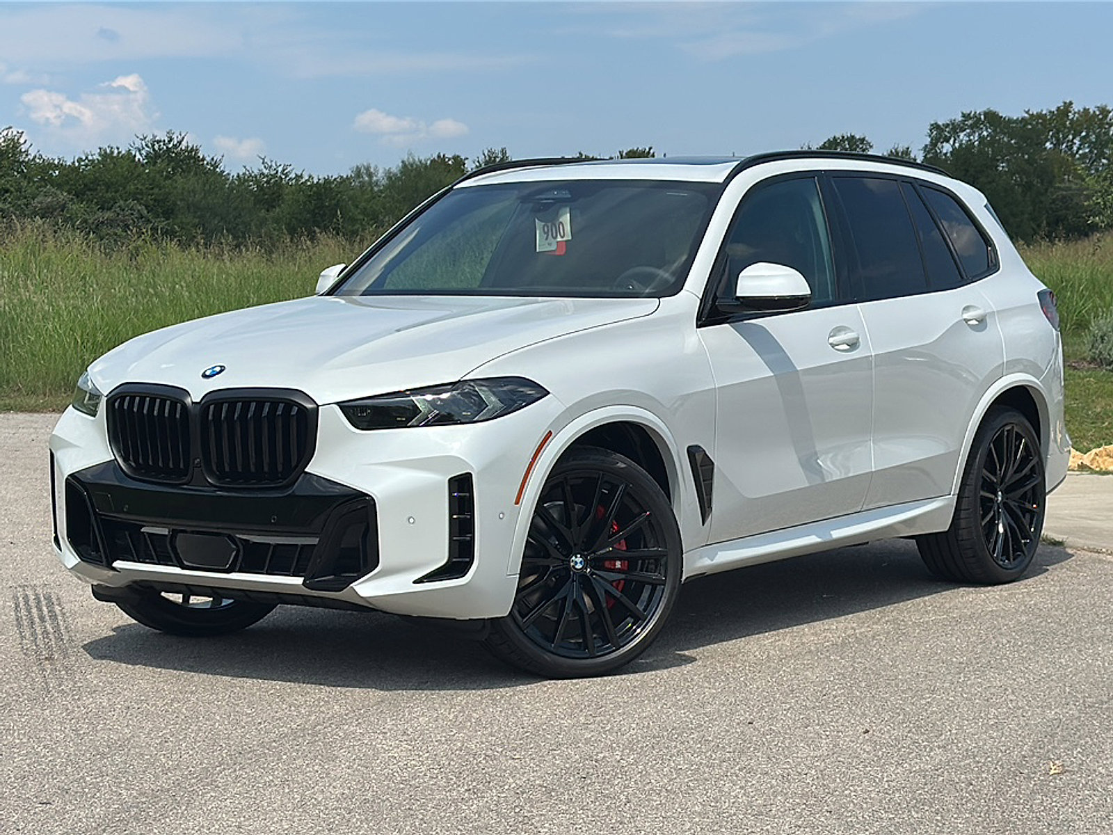 New 2026 BMW X5 xDrive40i w/ M Sport Package image 2