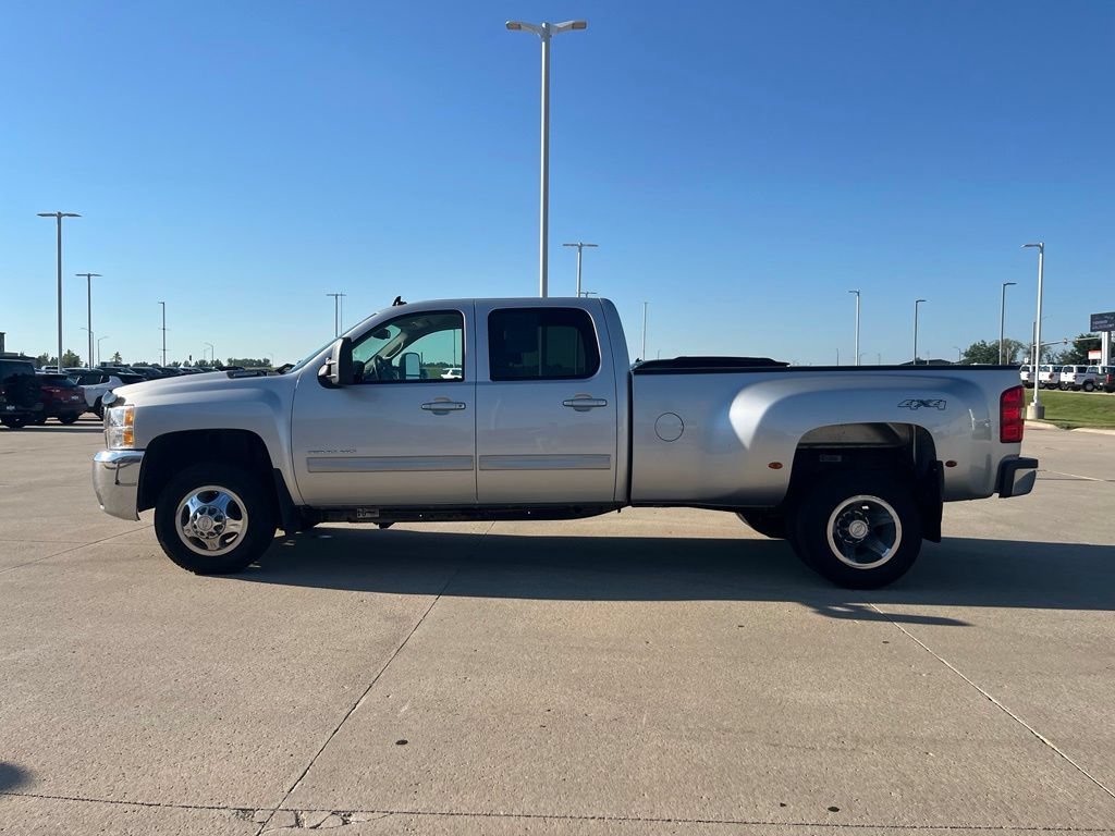 Used 2010 Chevrolet Silverado 3500 LTZ AWD/4WD image 3
