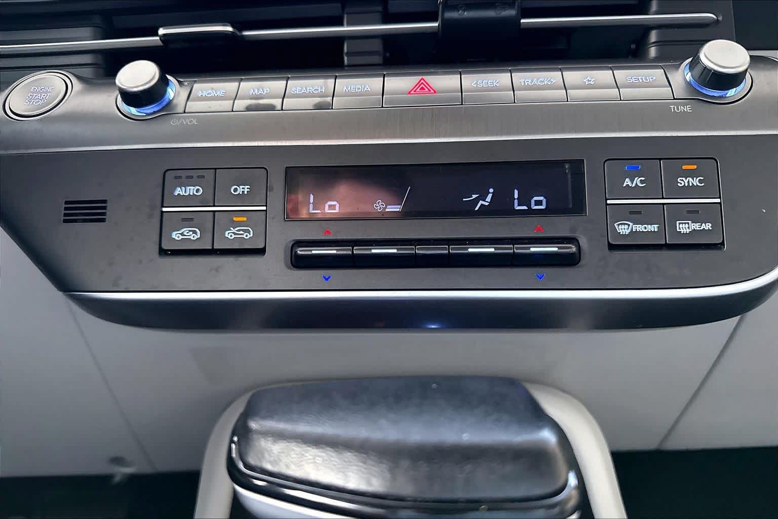 Used 2025 Hyundai Kona SEL AWD/4WD image 31