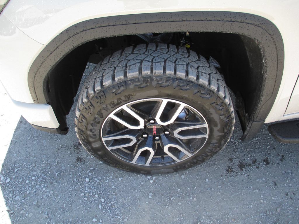 New 2026 GMC Sierra 1500 AT4 w/ AT4 Premium Package AWD/4WD image 12