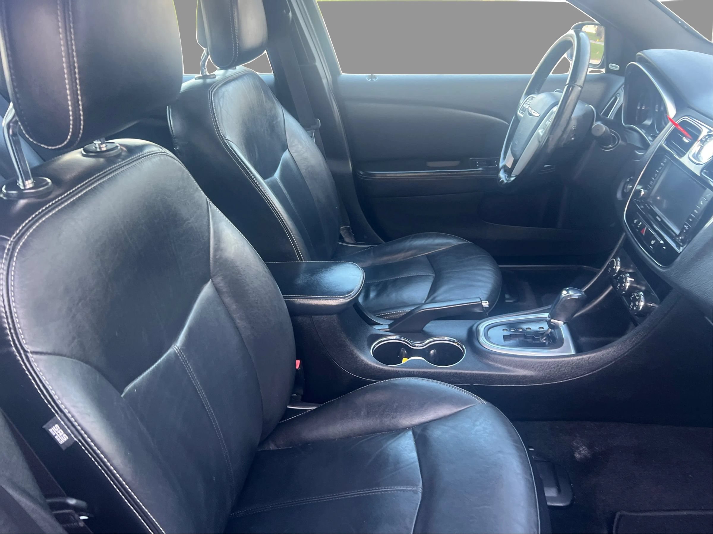 Used 2011 Chrysler 200 Limited FWD image 26