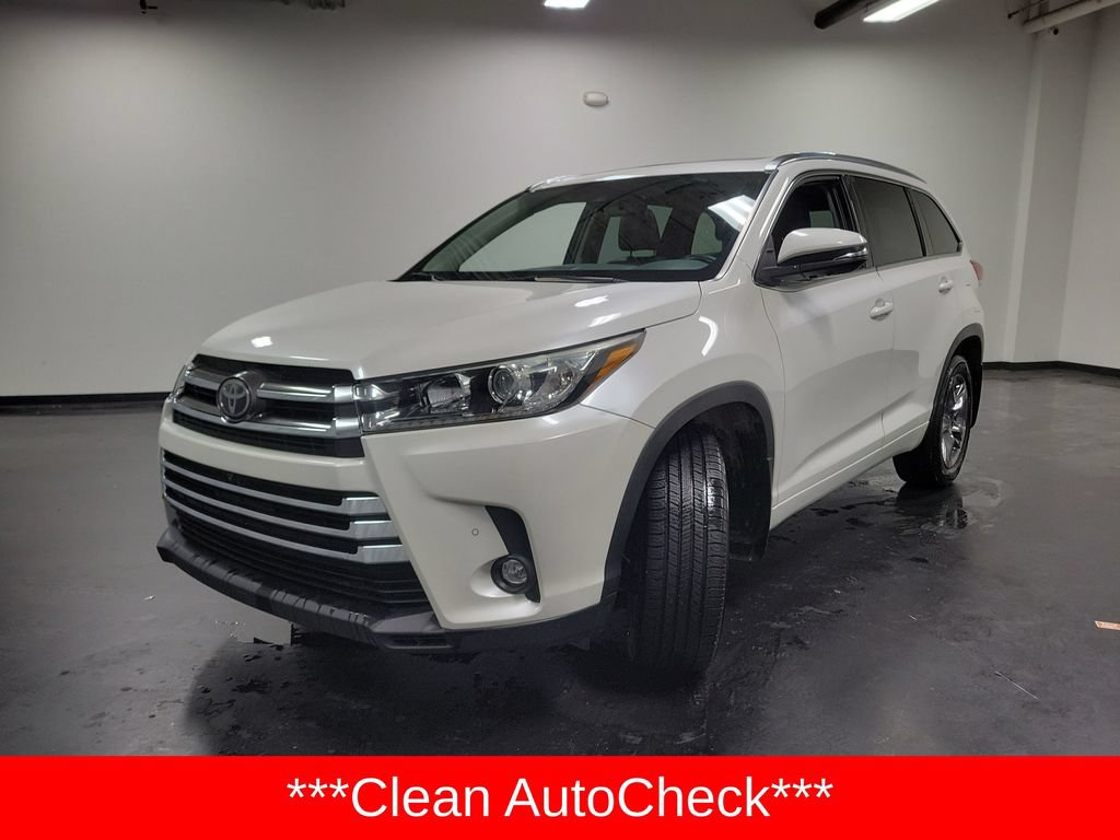 Used 2019 Toyota Highlander Limited Platinum AWD/4WD image 4