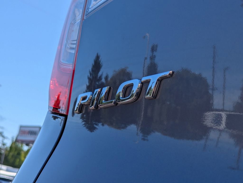 Used 2021 Honda Pilot EX image 32
