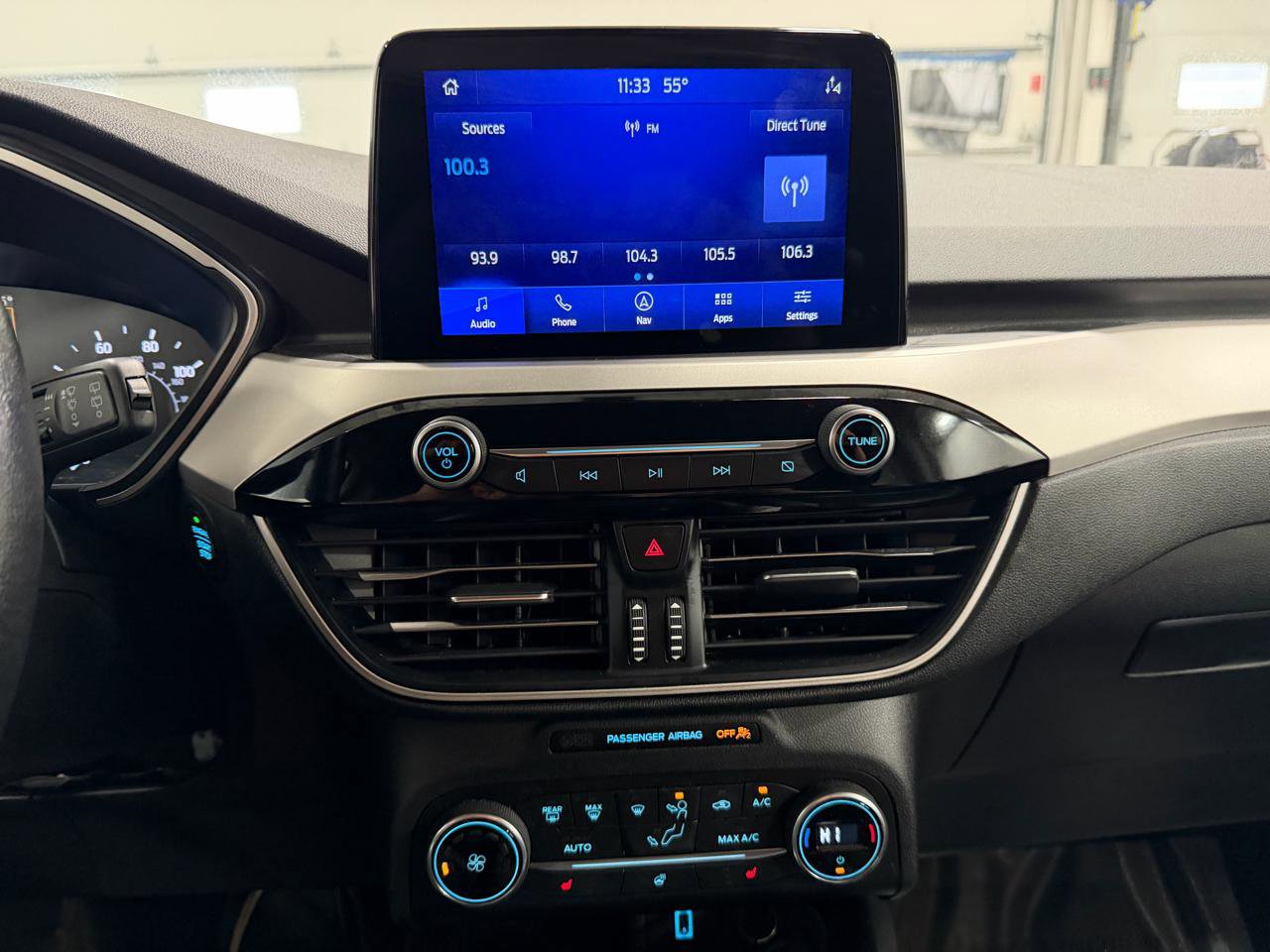 Used 2020 Ford Escape SEL image 9