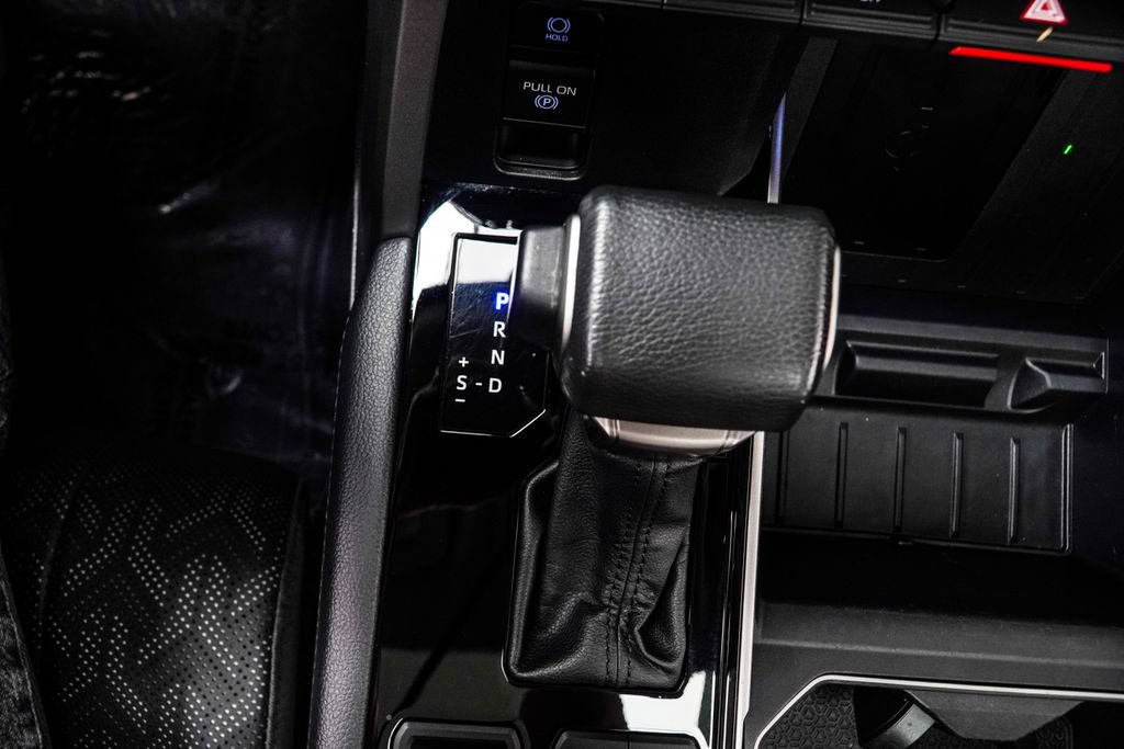 Used 2024 Toyota Tundra Limited AWD/4WD image 26