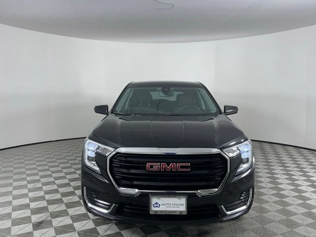 Used 2024 GMC Terrain SLE AWD/4WD image 4