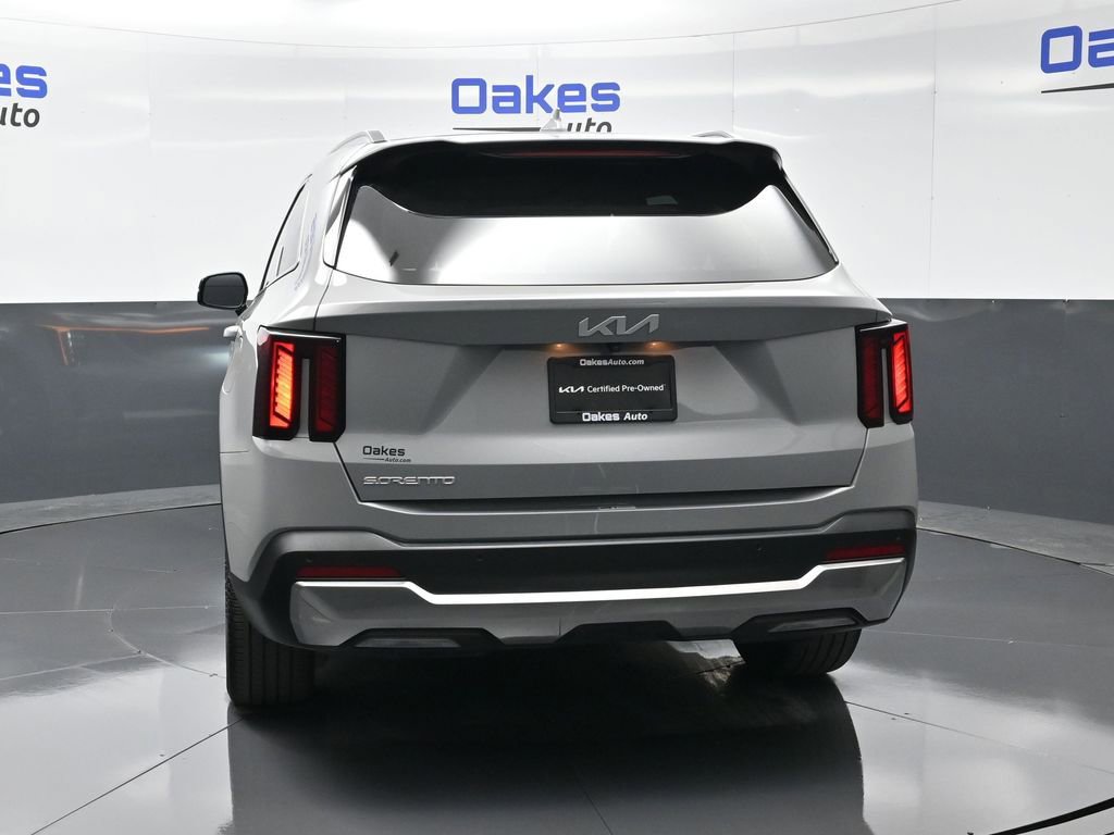 Certified 2024 Kia Sorento EX w/ Panoramic Sunroof Package image 7