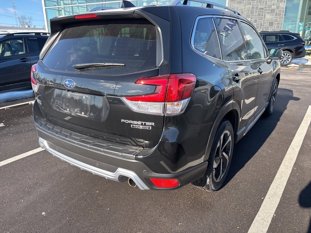Used 2022 Subaru Forester Touring image 4