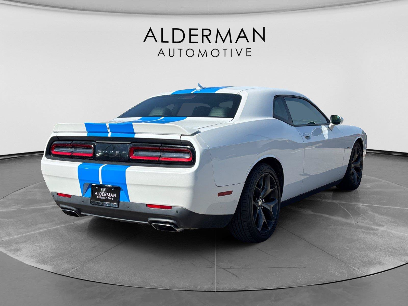 Used 2015 Dodge Challenger R/T Plus RWD image 5