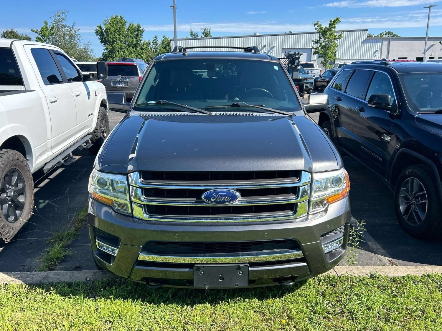 Used 2016 Ford Expedition Limited w/ Equipment Group 301A AWD/4WD image 6