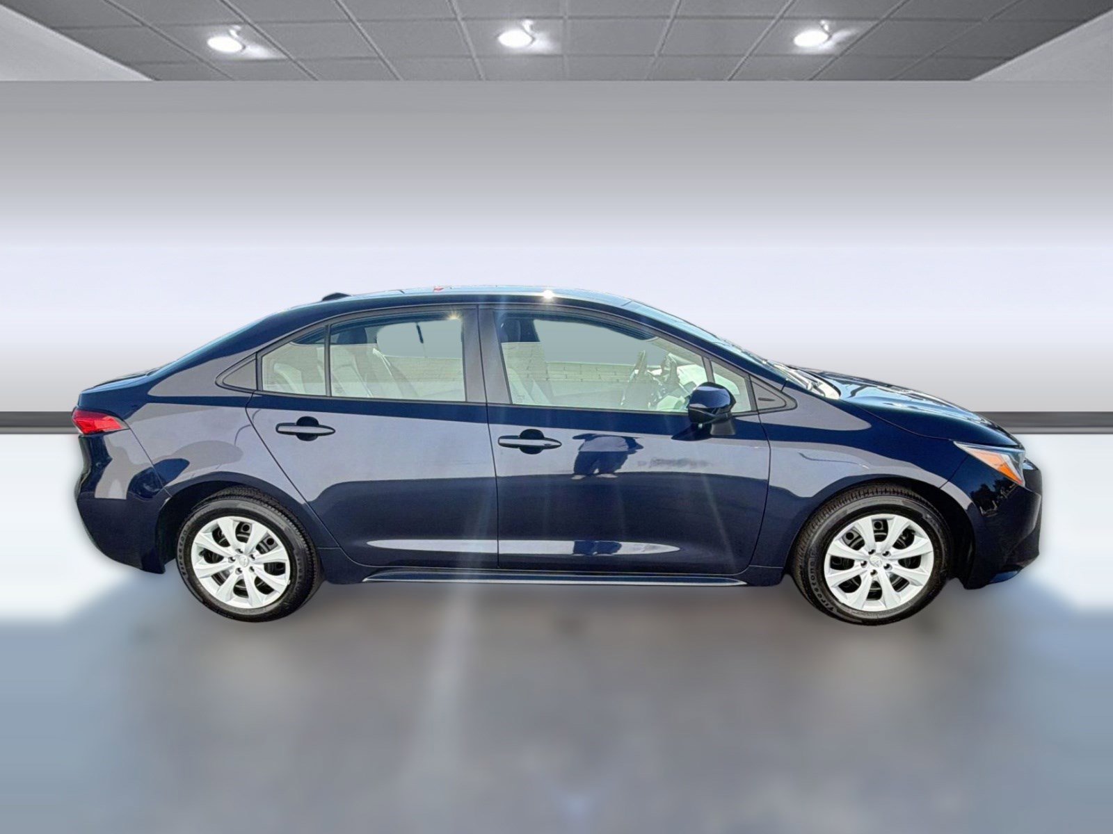 Used 2024 Toyota Corolla LE FWD image 8