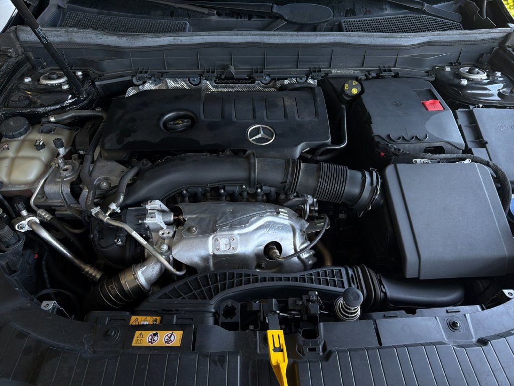 Used 2022 Mercedes-Benz GLB 250 image 28
