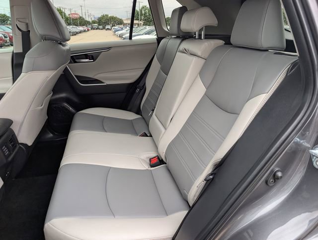 Used 2025 Toyota RAV4 XLE Premium FWD image 28