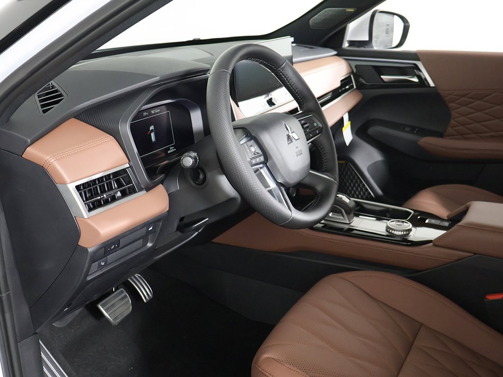 New 2025 Mitsubishi Outlander SEL image 29