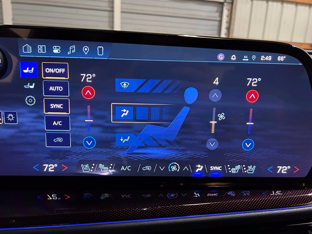 New 2027 Chevrolet Traverse RS w/ LPO, Floor Liner Package AWD/4WD image 34
