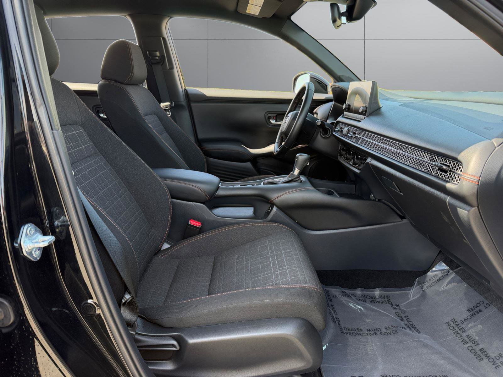 Used 2025 Honda HR-V Sport image 7