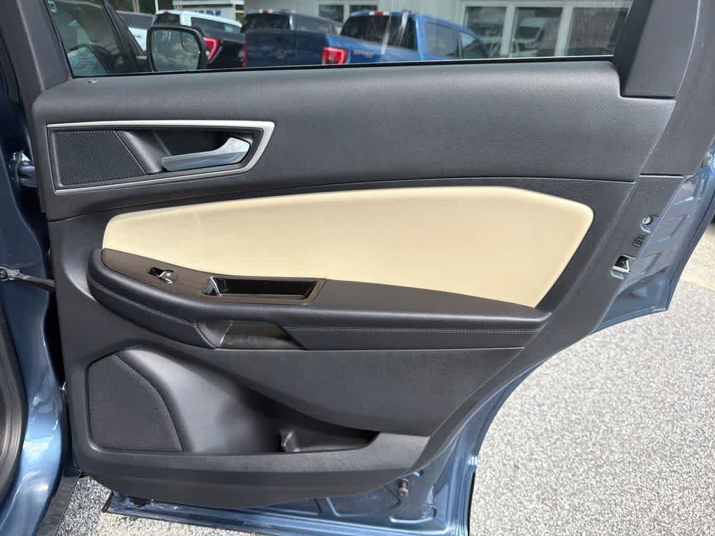Used 2018 Ford Edge SEL w/ Equipment Group 201A FWD image 15