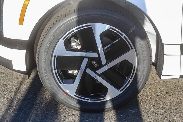 New 2026 Hyundai Ioniq 9 Calligraphy w/ Tow & Go Package image 11