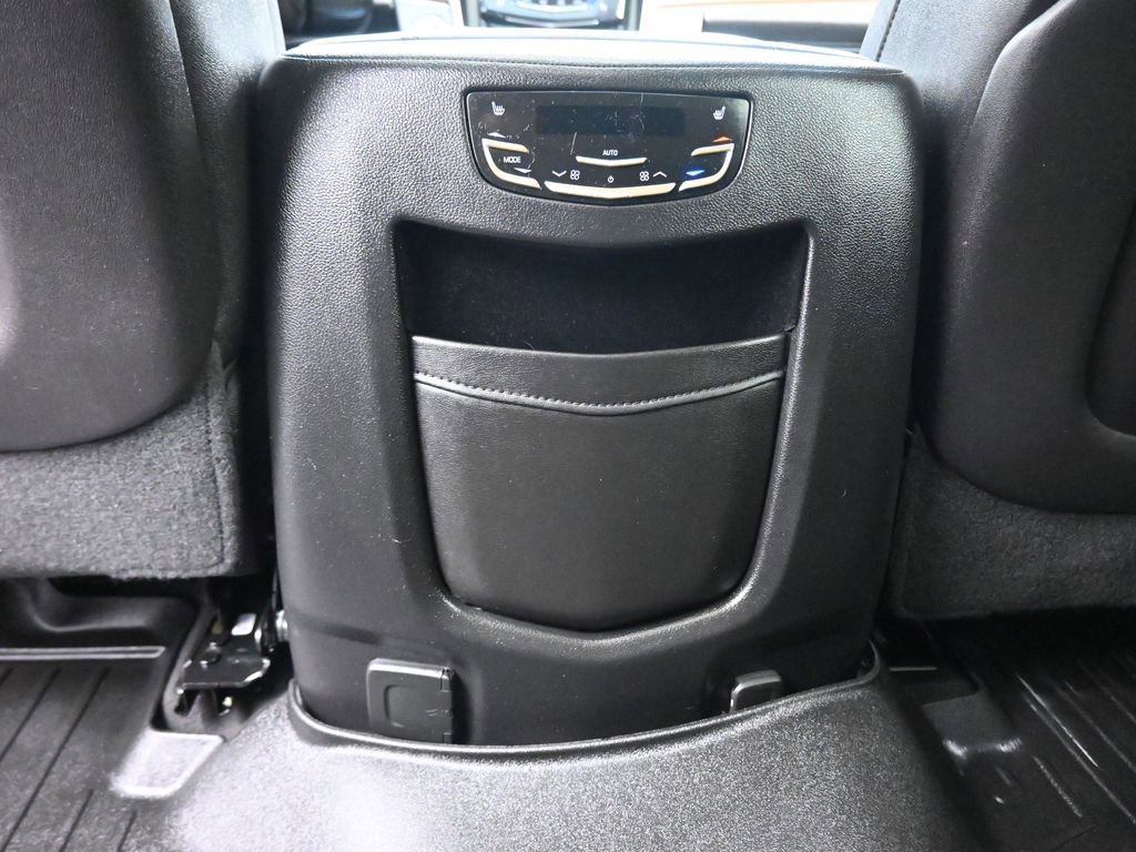 Used 2018 Cadillac Escalade Luxury image 37