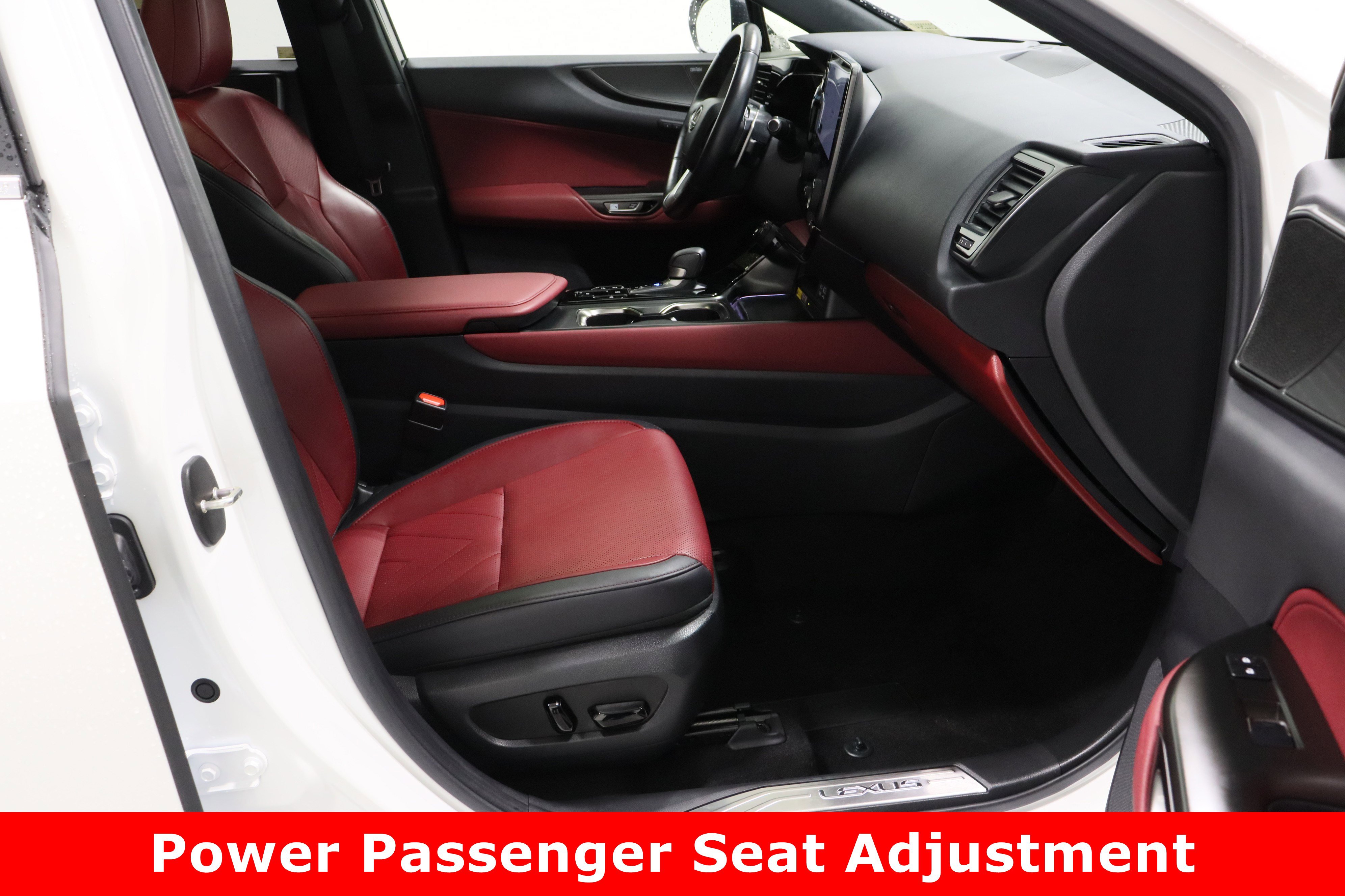 Used 2024 Lexus NX 300h AWD w/ Luxury Package image 40