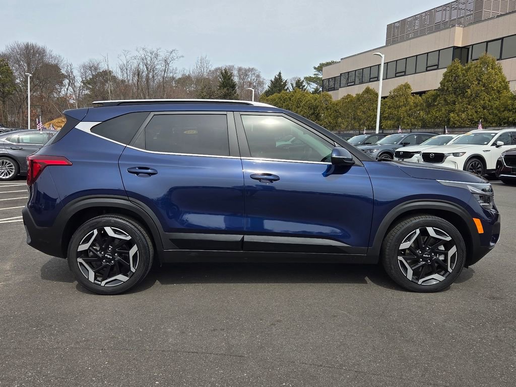 Used 2024 Kia Seltos SX w/ SX Sunroof Package AWD/4WD image 3