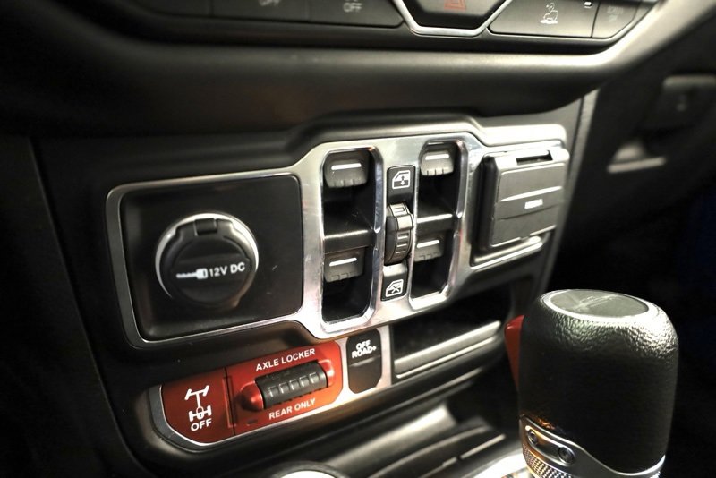 Used 2023 Jeep Gladiator Mojave w/ Cold Weather Group image 23