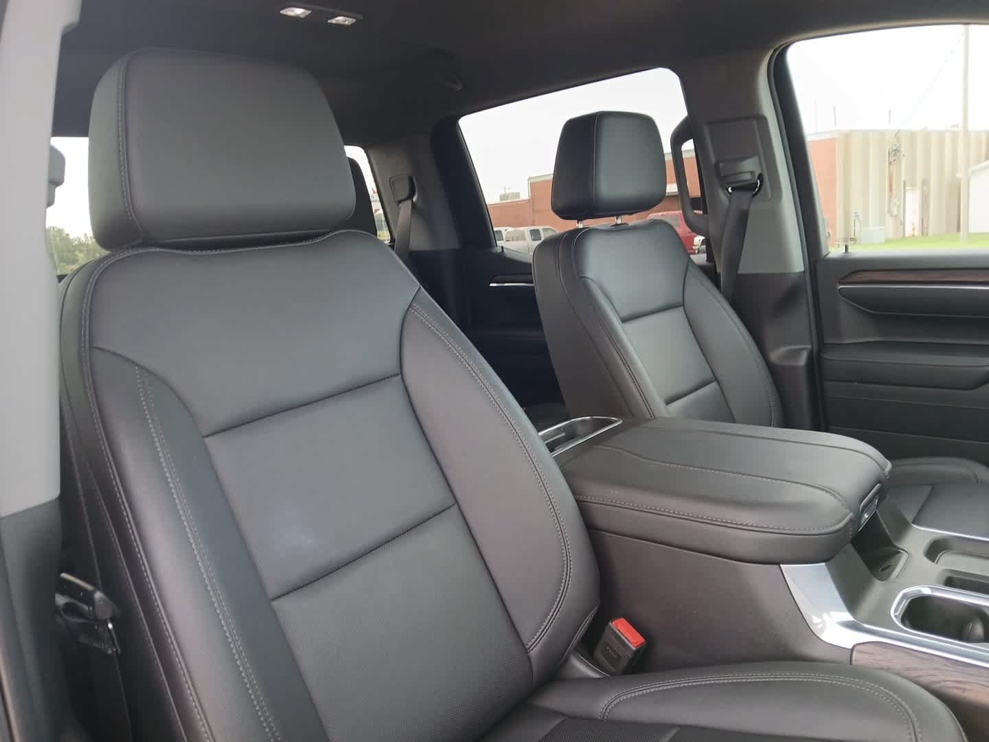 Used 2024 GMC Sierra 1500 SLT w/ SLT Premium Package AWD/4WD image 51