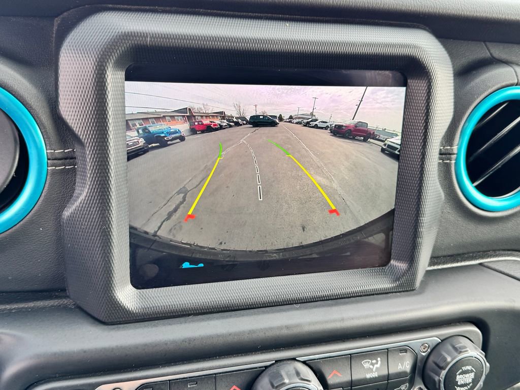 Used 2023 Jeep Wrangler Unlimited Sahara w/ Cold Weather Group image 34