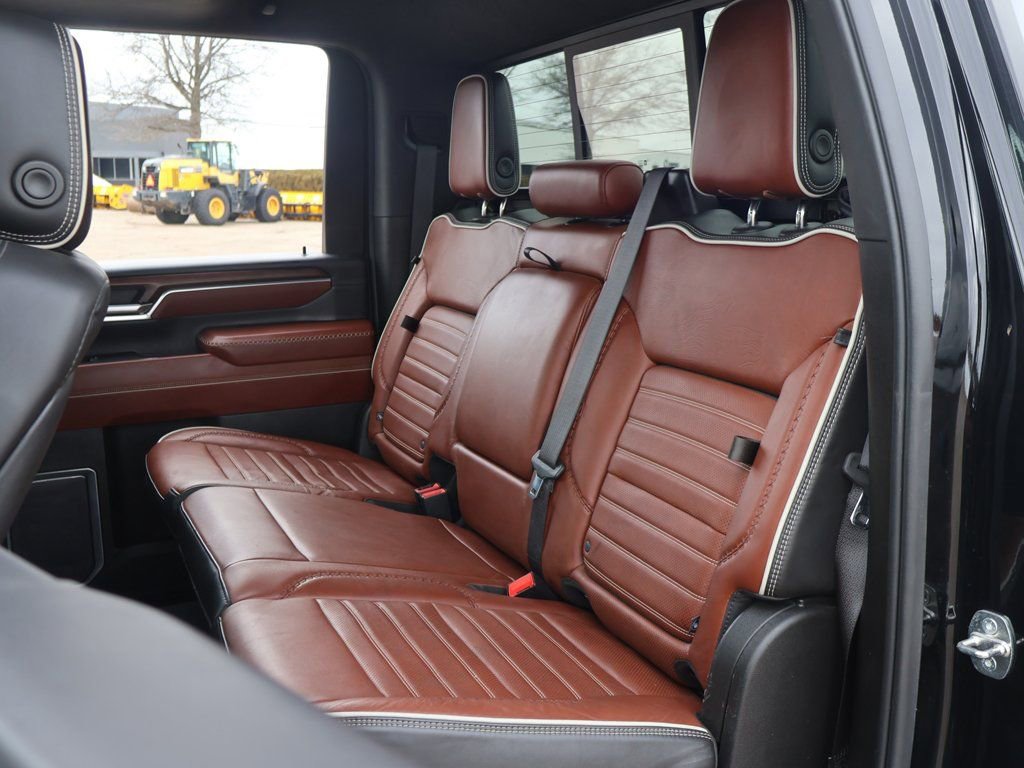 Used 2024 GMC Sierra 2500 Denali Ultimate w/ Max Trailering Package image 34