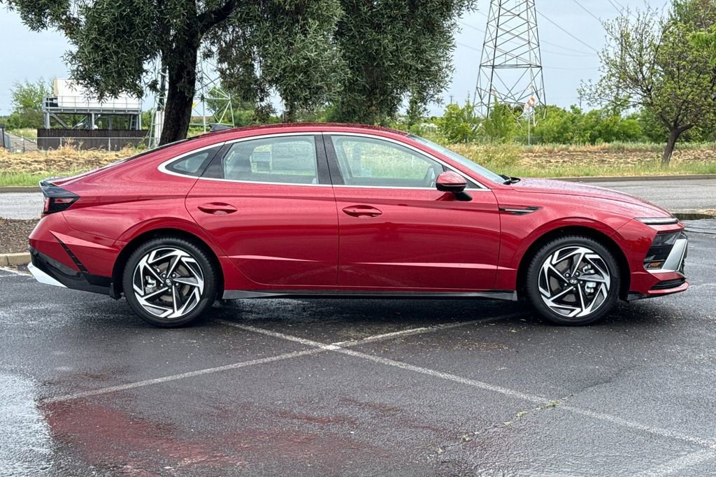 New 2026 Hyundai Sonata SEL FWD image 3